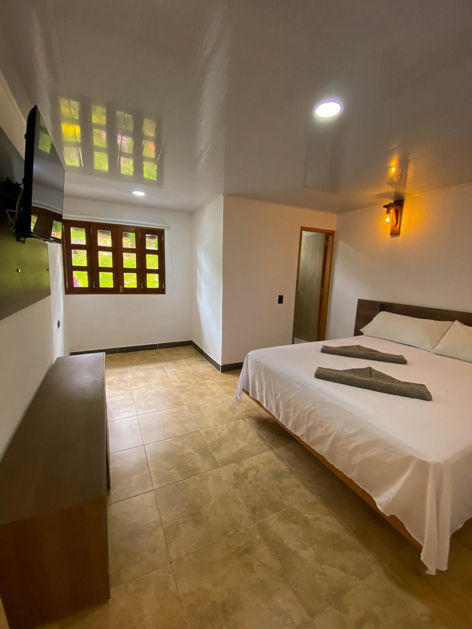 Hosteria El Sendero - Cocorna Bagian luar foto