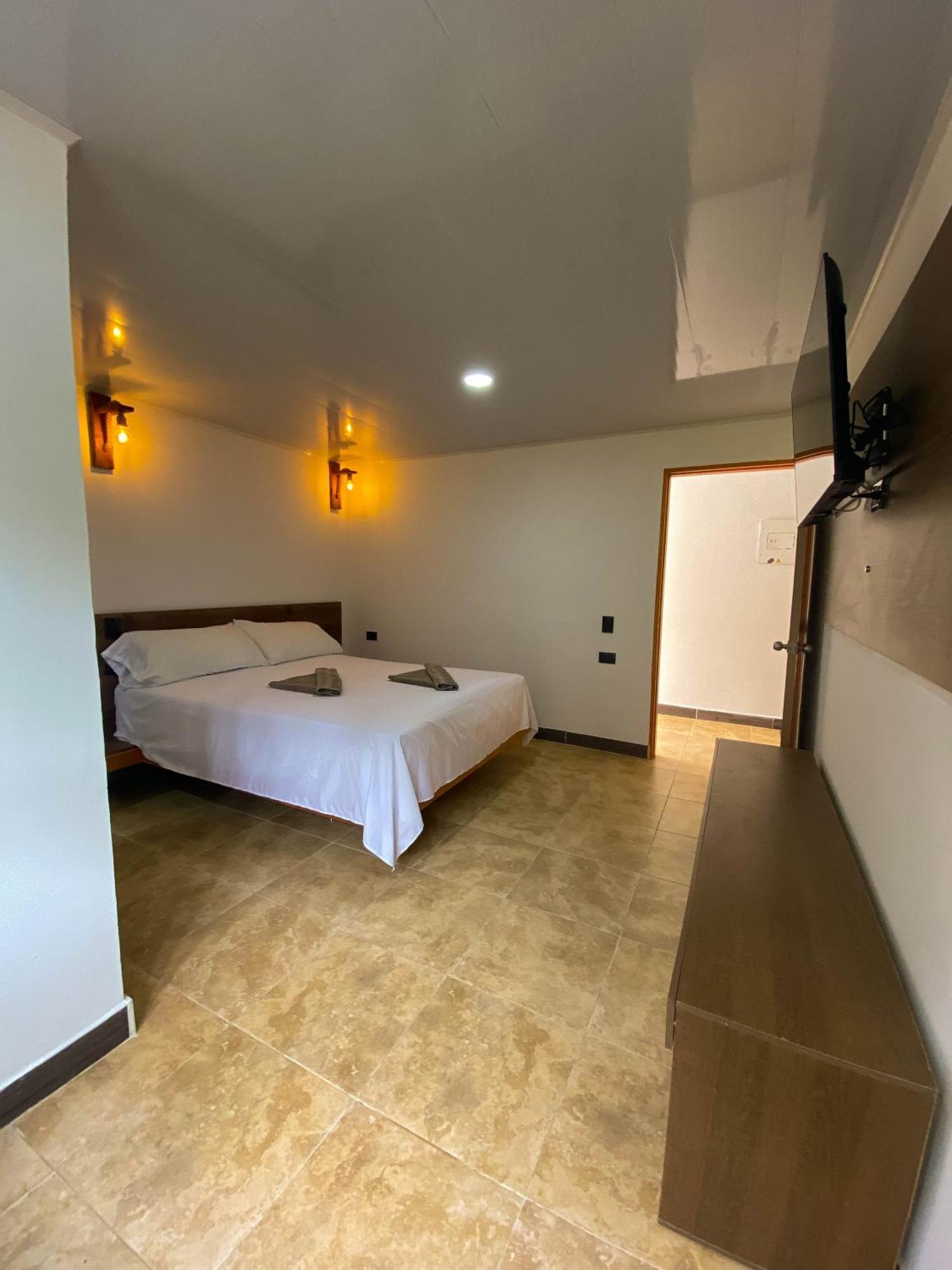 Hosteria El Sendero - Cocorna Bagian luar foto